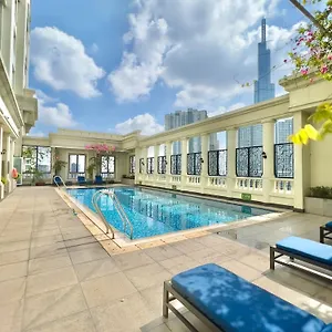 Diny - Rooftop Pool - The Manor 2 Ho Chi Minh City